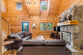 Mountain view 5 bdrm Gatlinburg Cabin near downtown Arts